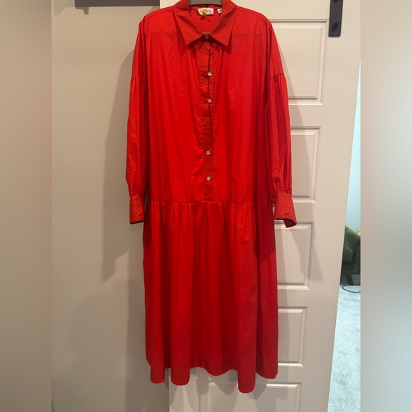 Elegant Red Long Sleeve Dress - Picture 1 of 5